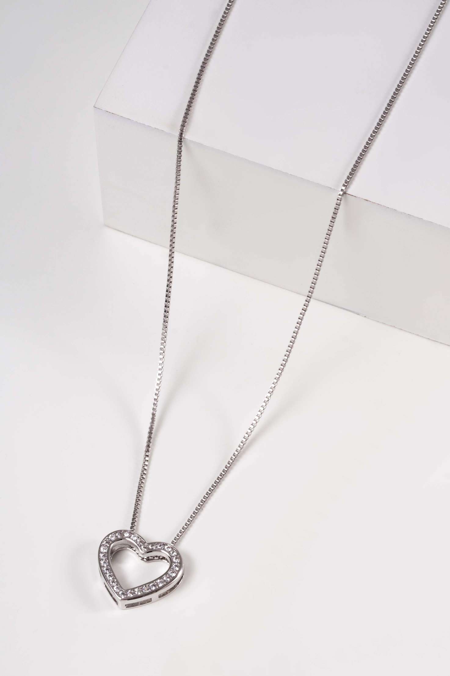 COLAR CORACAO MICRO ZIRCONIA BRANCO